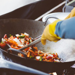 Persona cocinando